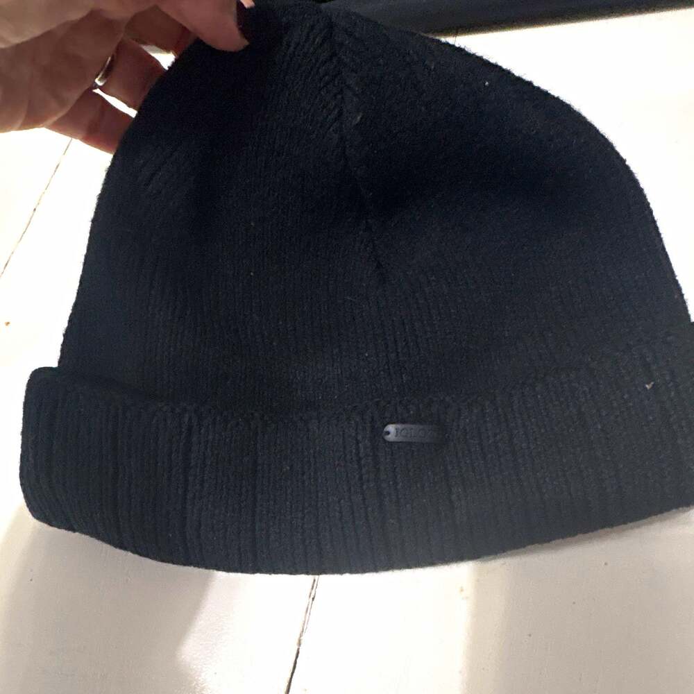 Igloo Black Solid Knit Beanie Hat Fleece Lined Logo One Size Unisex Adults
